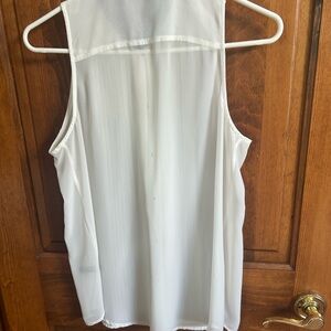 The Limited White Sleeveless Tank Top